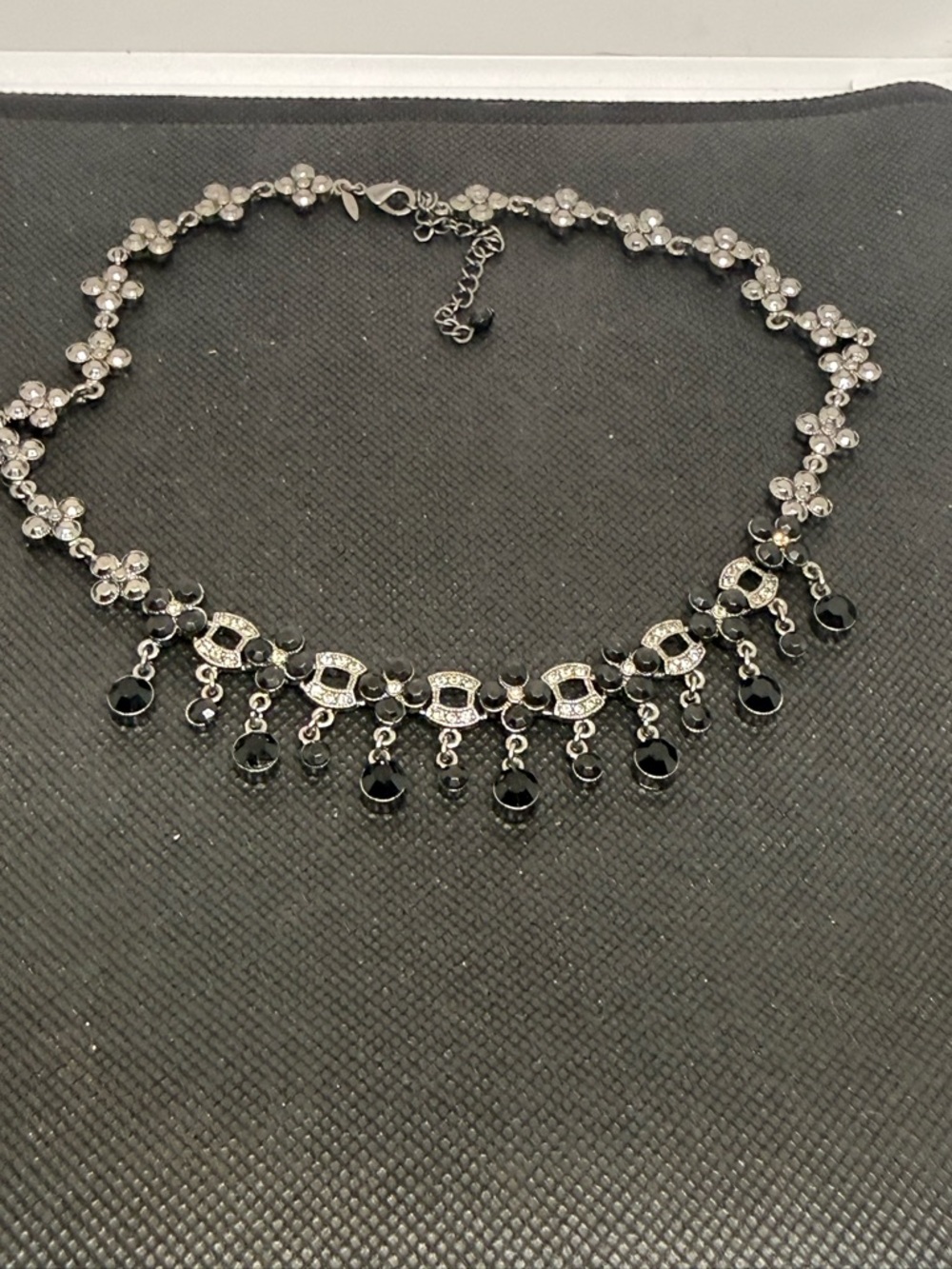 EUV Avon Vintage Elegant Black Crystal Drop Choker Necklace - Women Jewelry